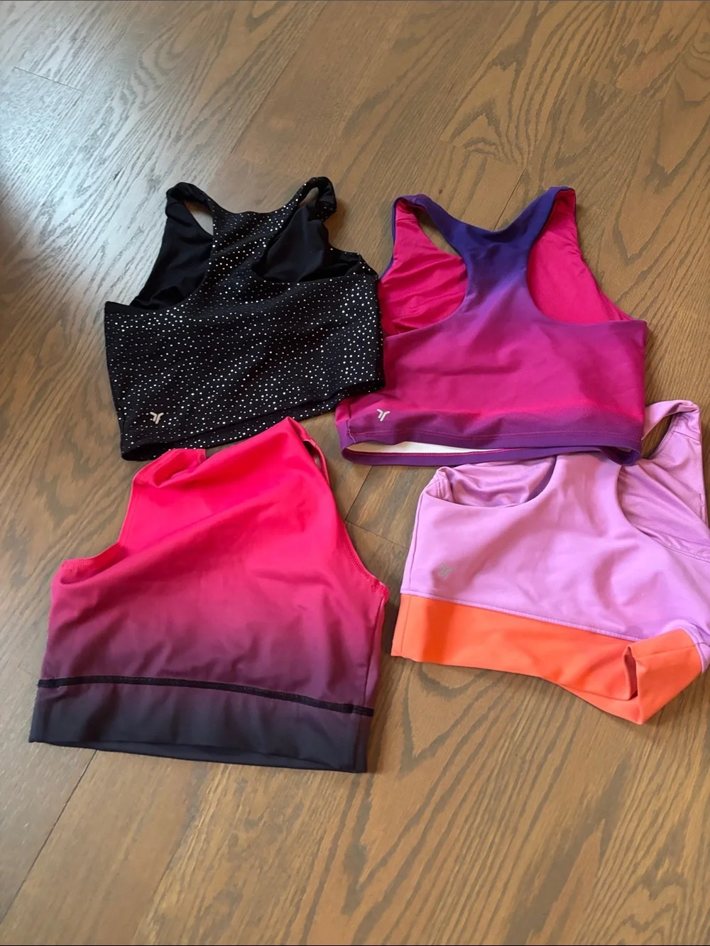 BUNDLE of 4 Old Navy Active Top. Size 8